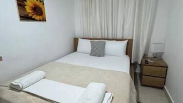 2 slaapkamers, een strijkplank/strijkijzer, wifi, beddengoed