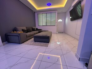 Living area - 3-bedroom house in marvelous Guazapa with cool AC (Guazapa)