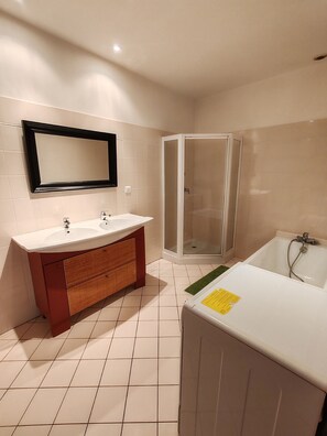 Bathroom - Vrbo Property (Unknown)