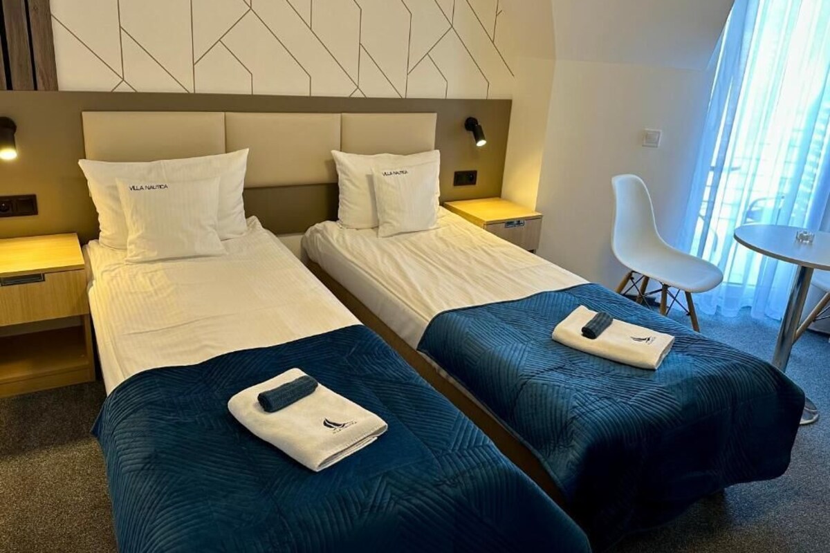 In-room safe, blackout curtains, soundproofing