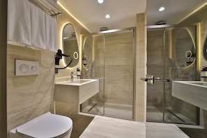 Chambre Standard Double ou avec lits jumeaux | Salle de bain