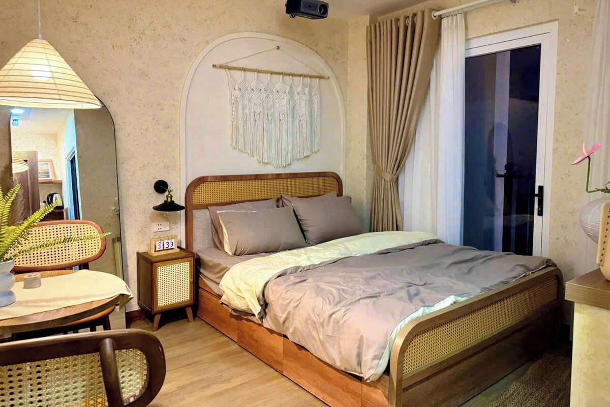 Junior Double Room | Desk, free WiFi
