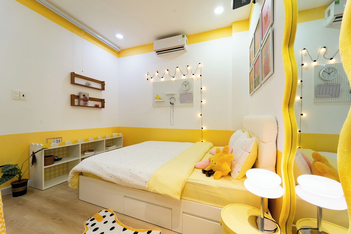 Comfort Room | Desk, free WiFi