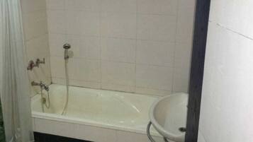Suite estudio Deluxe, vistas a la montaña | Baño
