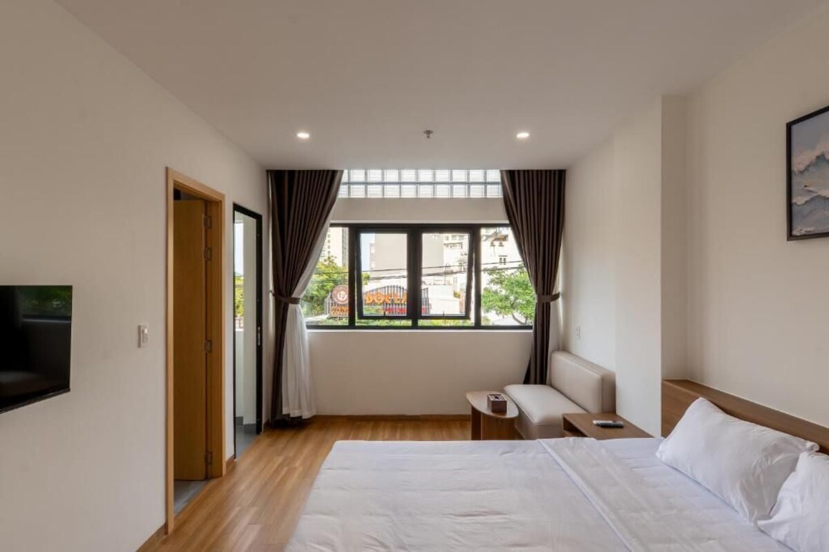 Deluxe Double Room, City View