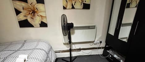 Free WiFi, bed sheets