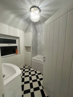 Douche, serviettes fournies