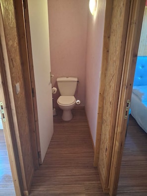 Bathroom - Vrbo Property (EVISA)