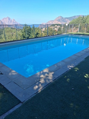 Pool - Vrbo Property (EVISA)
