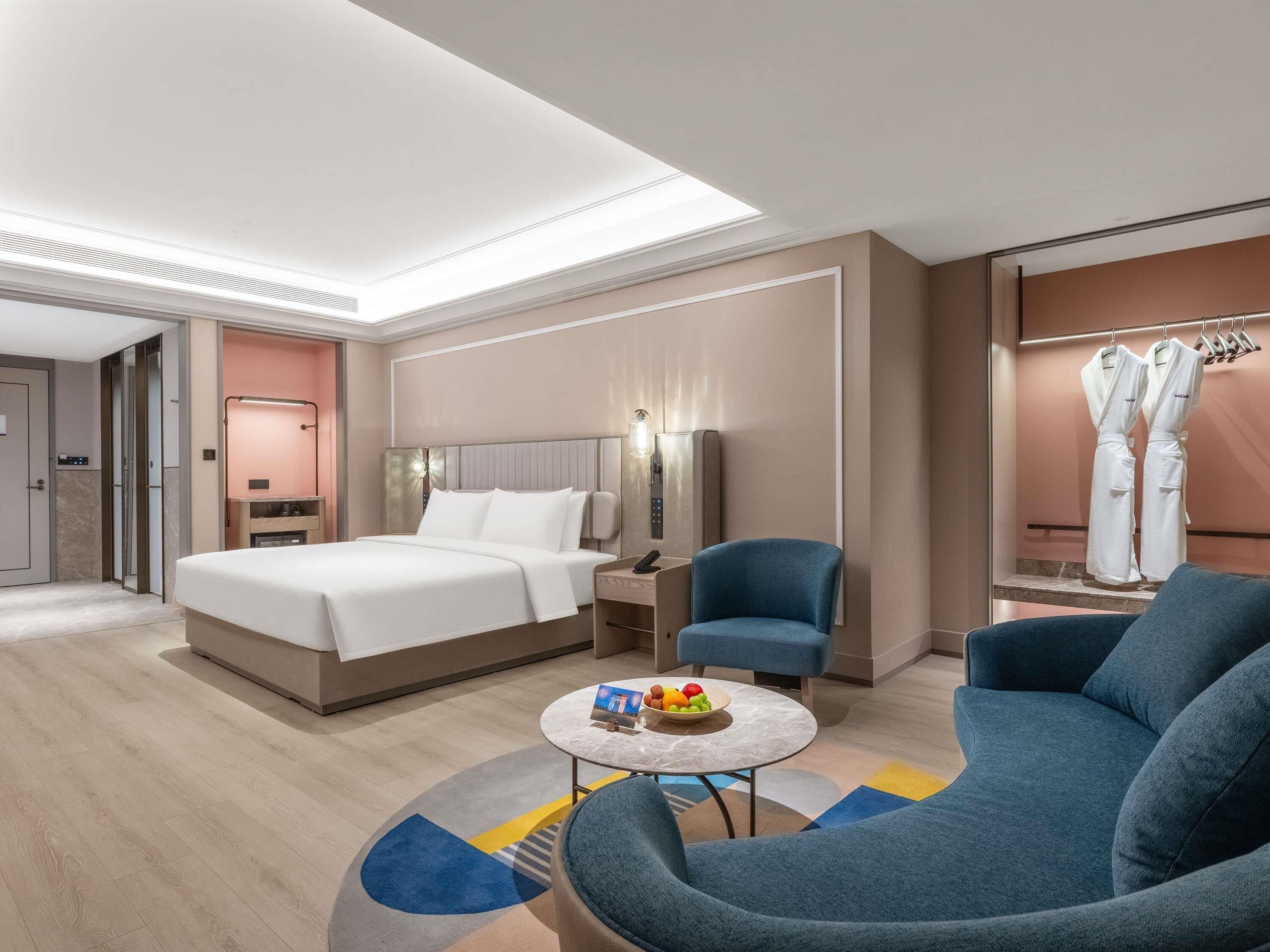 Deluxe Room, 1 King Bed