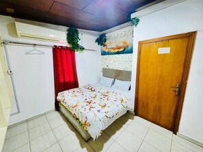 Room - Bright & Quite 1-BR Apartment & Large Living Room (Accra)