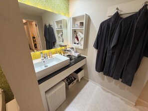 Unclassified image, 4 of 10, button - AGEHA CINQ BOUTIQUE HOTEL (Okayama-shi)