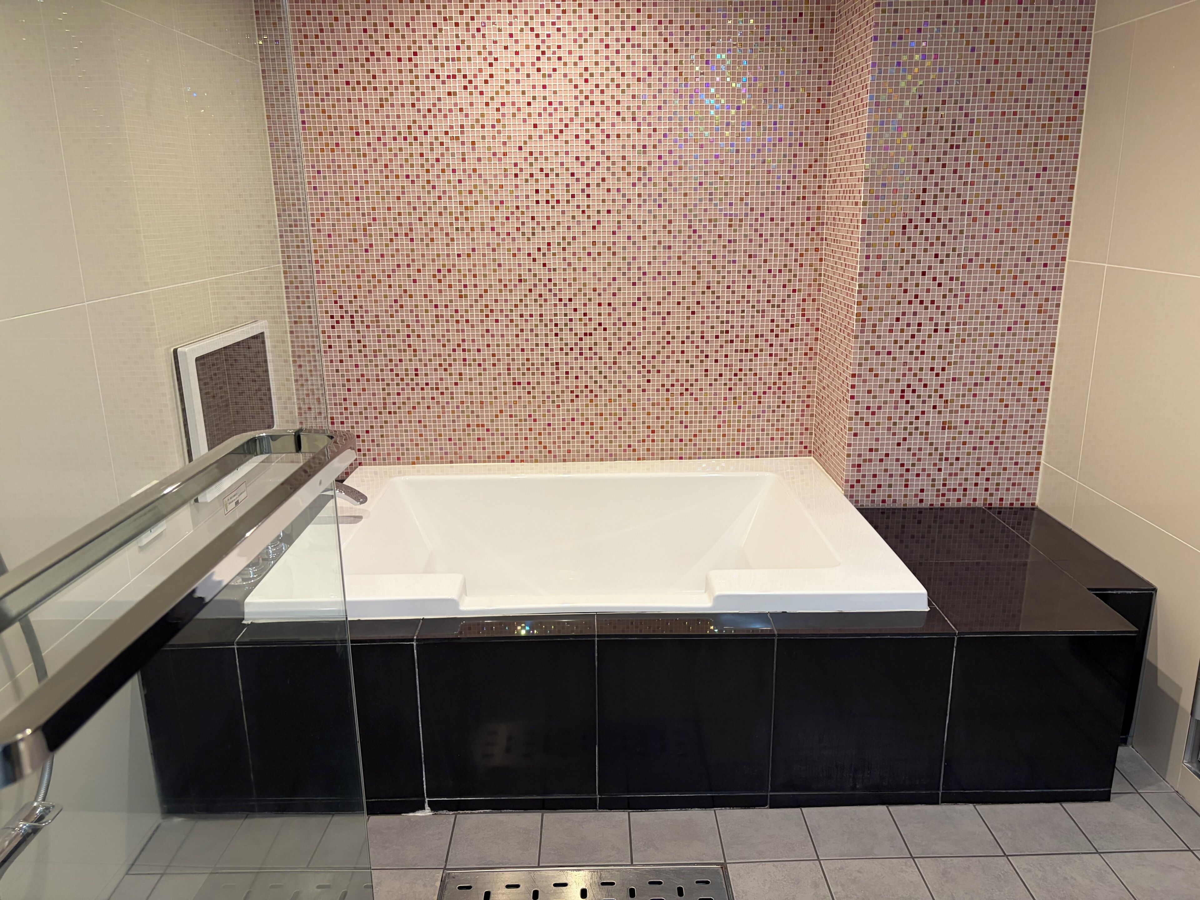 Standard Double Room | Bathroom