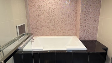 Standard Double Room | Bathroom