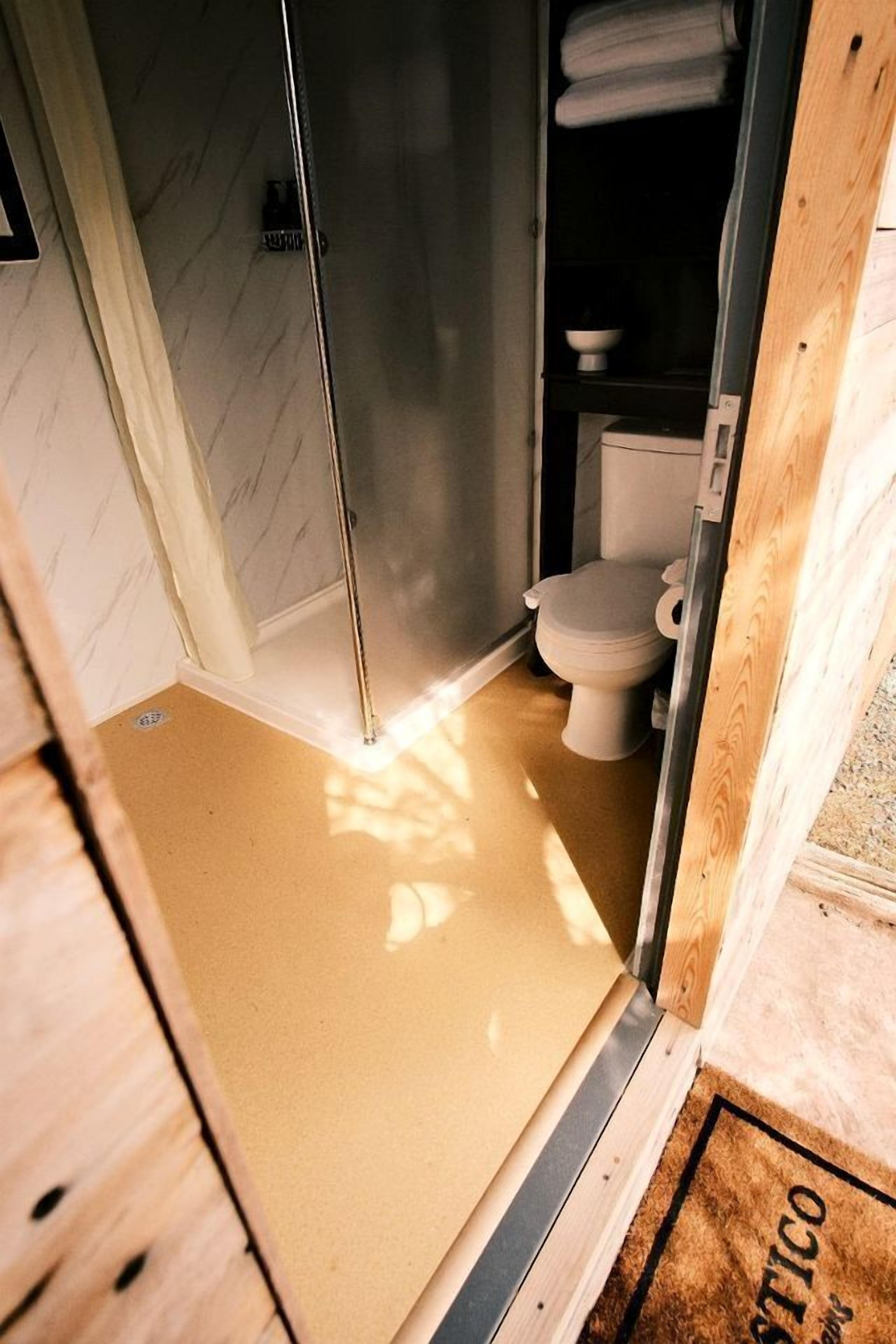 Håndklæder, Sæbe, Shampoo, Toiletpapir