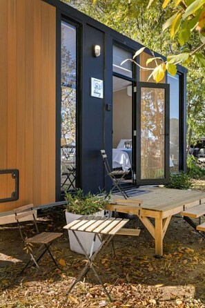 Unclassified image, 4 of 22, button - Fantastic Secluded Tiny House with Fire Pit in Milawa, Victoria (Milawa)