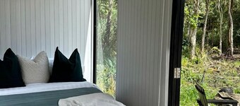 Cozy Secluded Tiny House with Nice Sights in Mission Beach, Queensland