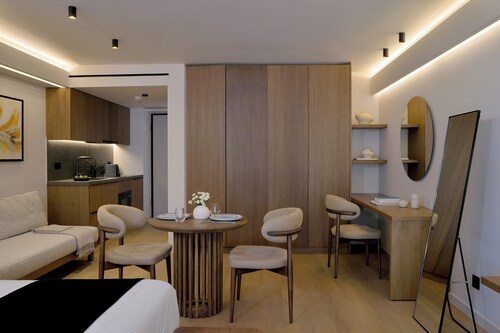 Marina Suites Athenian Riviera