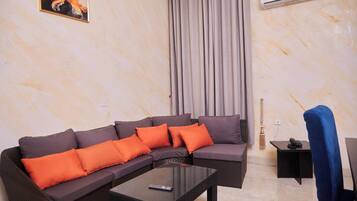 Family Suite | Living area