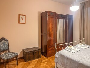 Unclassified image, 4 of 20, button - Dalia Room - Garzolè Farmstay (Castelfranco Emilia)
