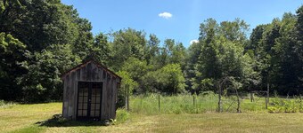 3-Bedroom Getaway Between Saratoga Springs & Lake George