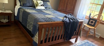 3-Bedroom Getaway Between Saratoga Springs & Lake George