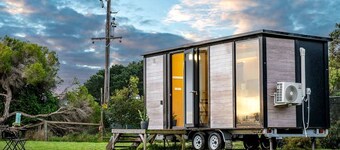Cozy Tiny House Accommodation for Glamping in Victoria