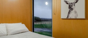 Cozy Tiny House Accommodation for Glamping in Victoria