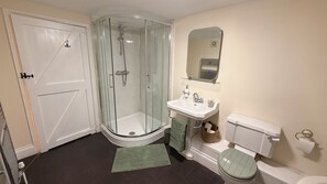 Kostenlose Toilettenartikel, Haartrockner, Handtücher, Seife