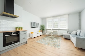 Unclassified image, 5 of 15, button - RentPlanet - Apartament Czorsztyńska (Warszawa)