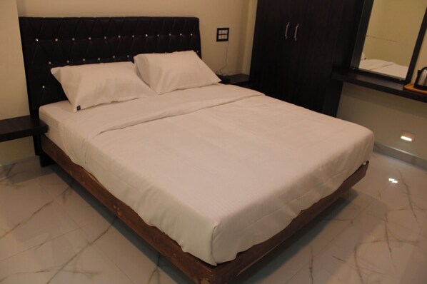 Room - MK TEMPLE INN (Tiruvannamalai)