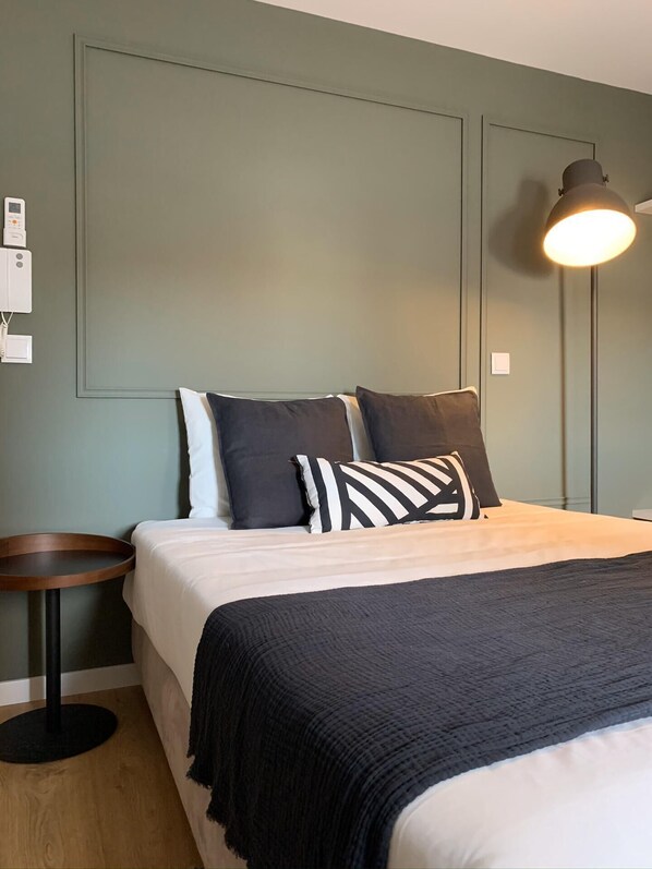 Room - Vrbo Property (Coimbra)