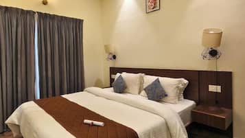 Family Twin Room, Balcony, Valley View | In-room safe, WiFi (free)