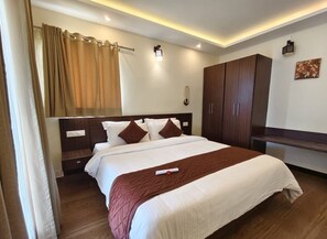 In-room safe, WiFi (free) - MIRTH HOTELS & RESORTS (Kanthalloor)