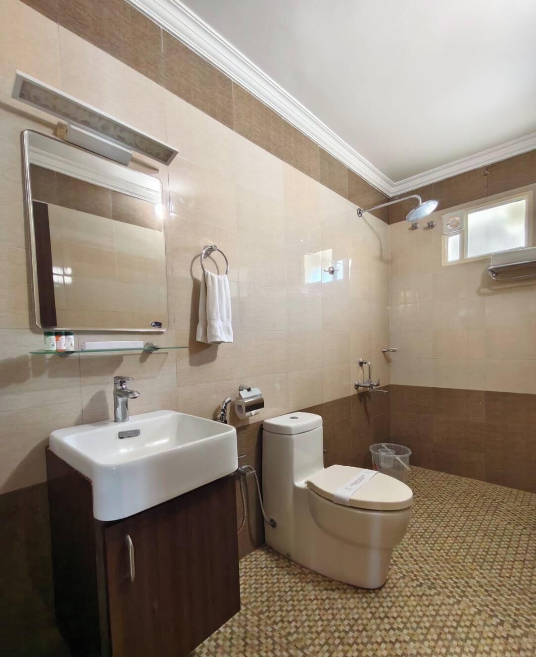 Family Twin Room, Balcony, Valley View | Bathroom | Free toiletries, soap, shampoo, toilet paper