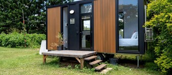 Amazing Tiny House with Fire Pit in Greens Creek, Queensland