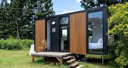 Amazing Tiny House with Fire Pit in Greens Creek, Queensland