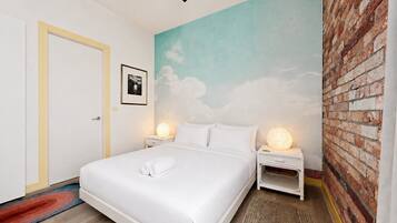 Apartment | 1 bedroom, laptop workspace, bed sheets