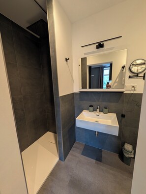 Chambre Double Confort | Salle de bain