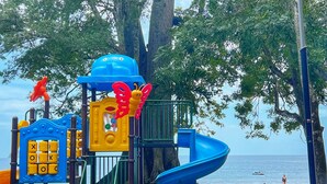 Children’s area - Casa Montaña | Resort-like Oceanview Home (Playa Hermosa)