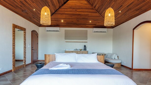 Desk, iron/ironing board, free WiFi, bed sheets - Casa Montaña | Resort-like Oceanview Home (Playa Hermosa)