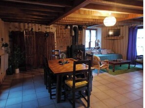 Unclassified image, 4 of 15, button - Vrbo Property (Martigny-le-Comte)