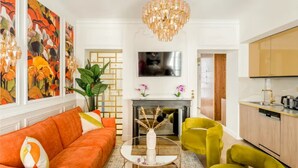 Living area - Spectacular 6 bedroom in the Heart of the Opéra District (Paris)