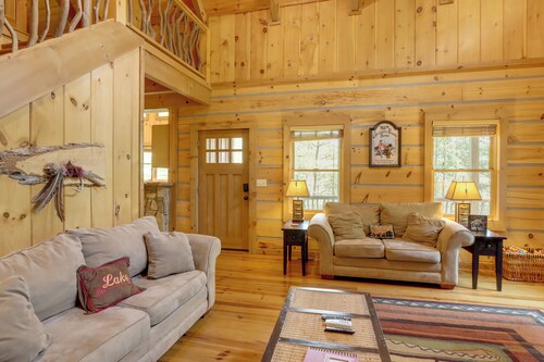 Woolly Bugger Cabin: Hot Tub & Fishing Pond