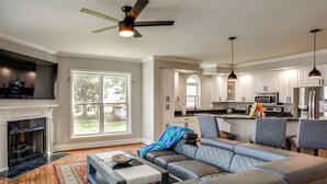 House (6 Bedrooms) | Interior - Pool, Dock & Sunset Views! Lake Wateree Retreat (Ridgeway)