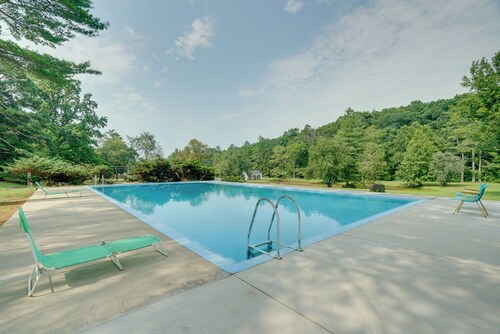 Stables & Trails! 2 Homes in Koalin Farms