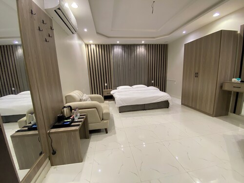 Avenor Apartment J8 – Luxury 1-Bedroom with Private Bathroom | Al Hamdaniyah