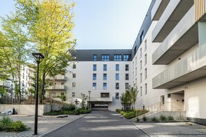施設の正面