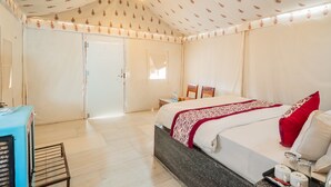 Chambre Luxe, patio, vue sur le désert | Bureau, espace de travail pour ordinateur portable, Wi-Fi gratuit