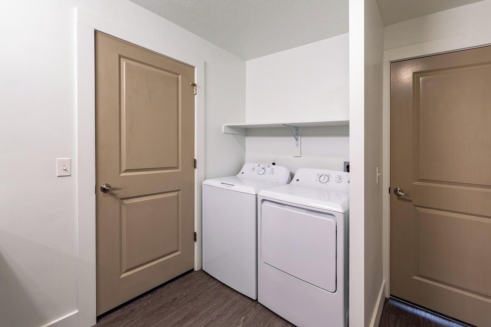 Apartment (1 Bedroom) | Laundry